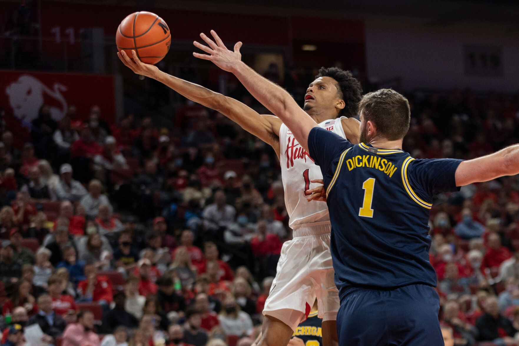 Basketball vs. Michigan Photo No. 3